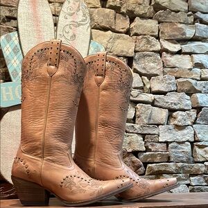 Shyanne Women’s Dahlia Western Boots- Snip Toe